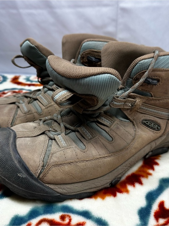 Keen Shoes - Keen Women's Taupe and Light Blue Lace-Up Hiking Boots